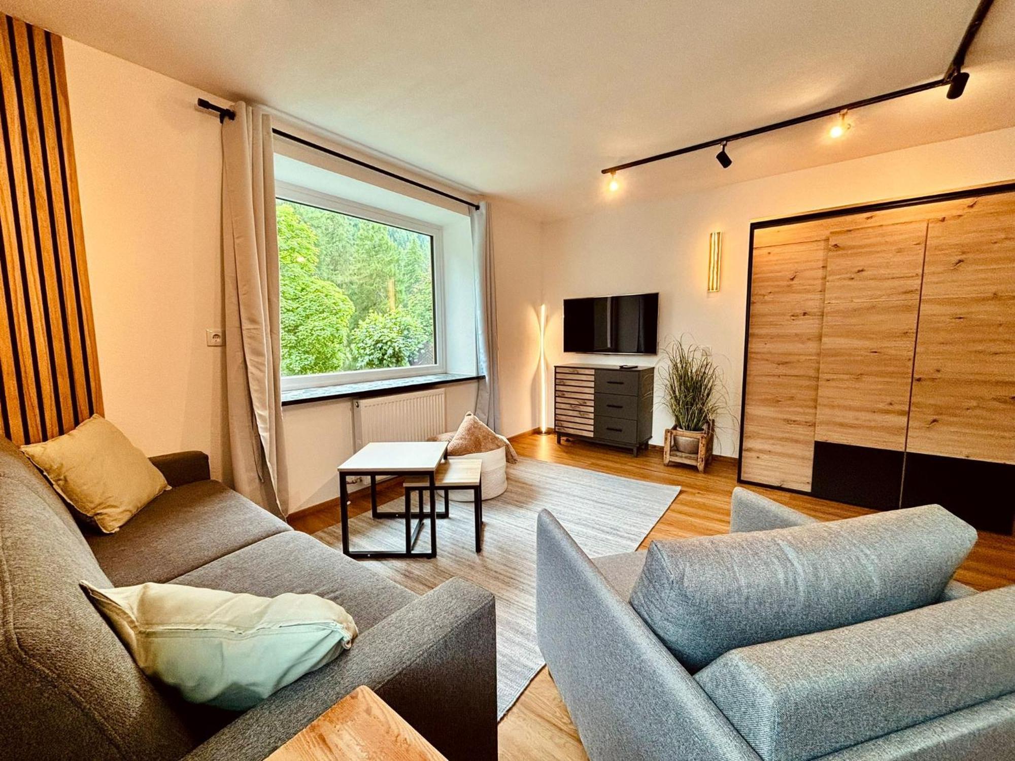 Christl Apartment *